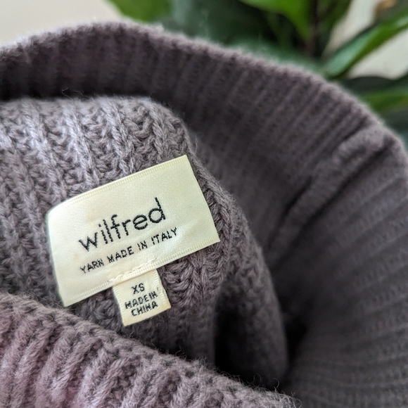 Aritzia Durandal Sleeveless Sweater - Picture 9 of 11